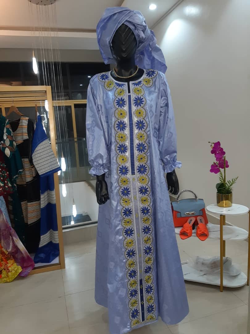 Robe large Getzner violet-baga broderie  jaune et bleu