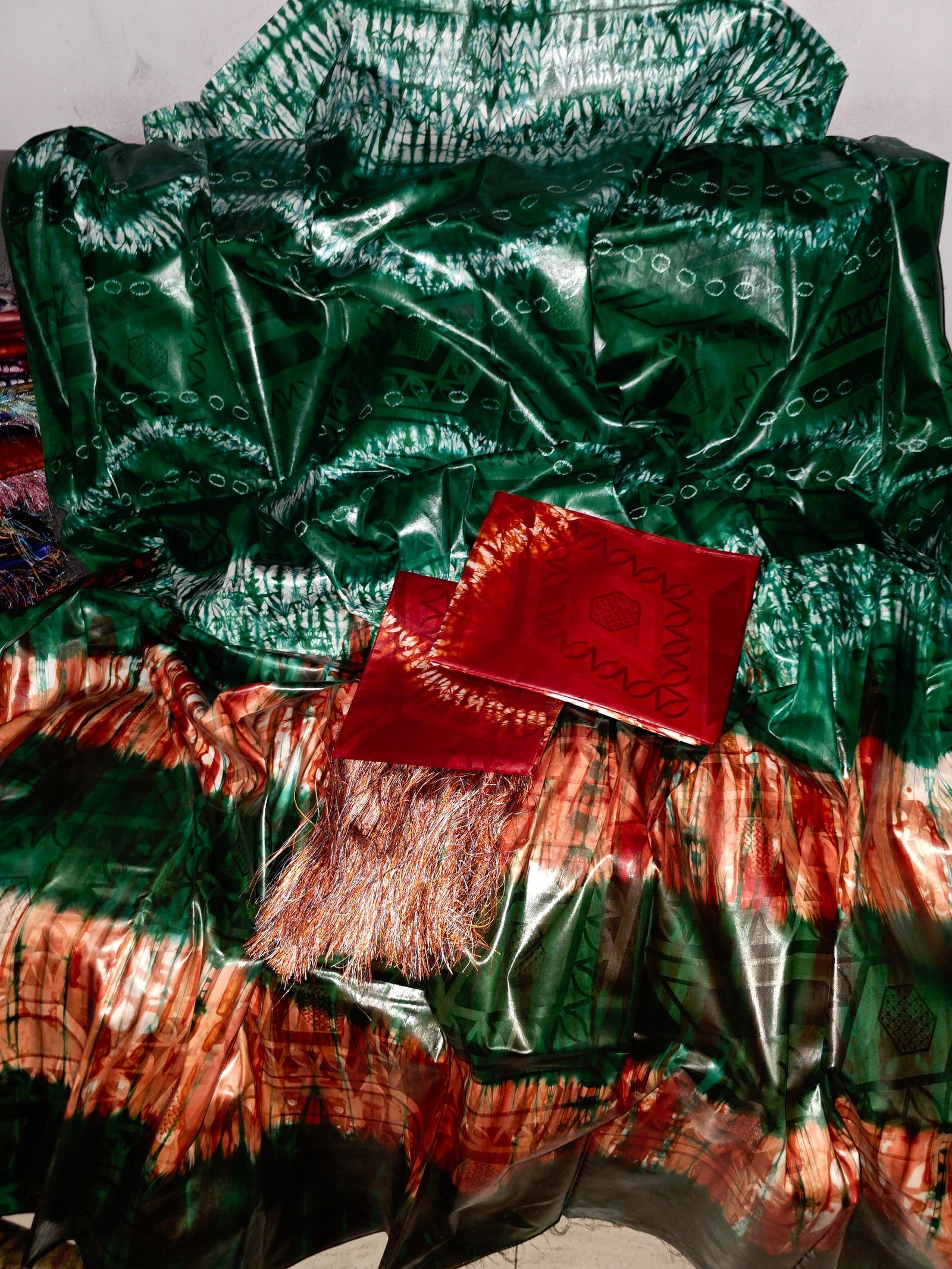 Boubou siri original aux couleurs orange et vert