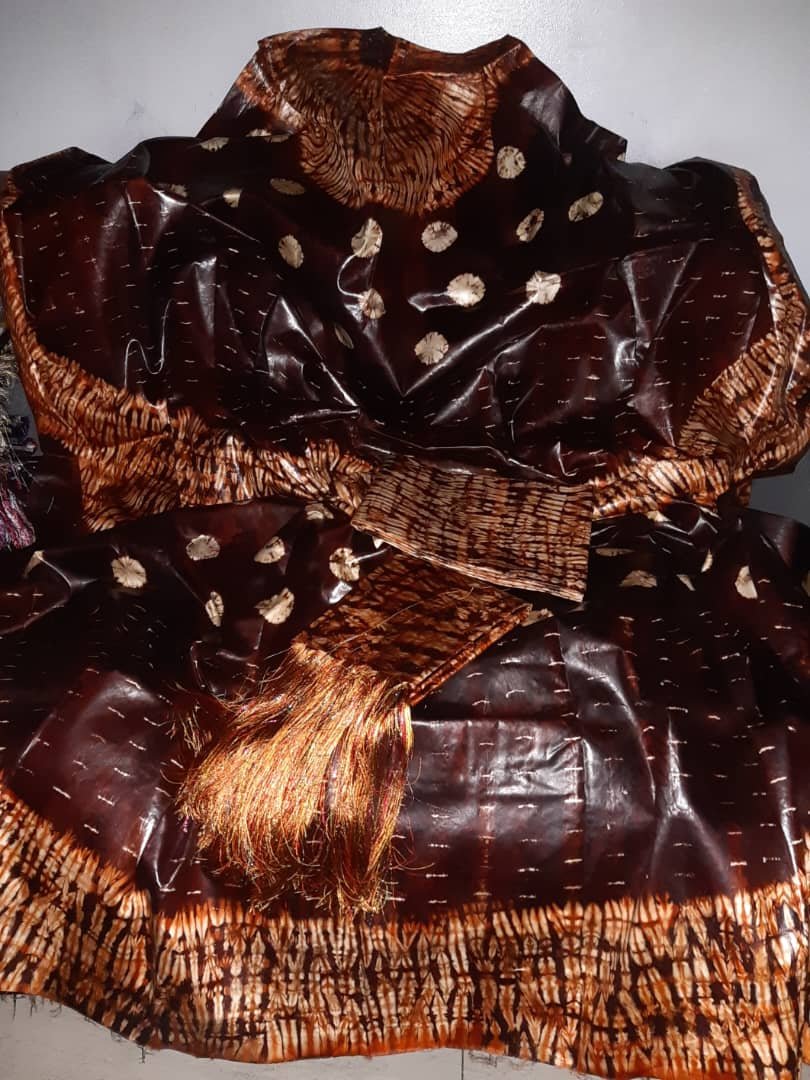 Boubou siri aiguille bazin riche teinture marron