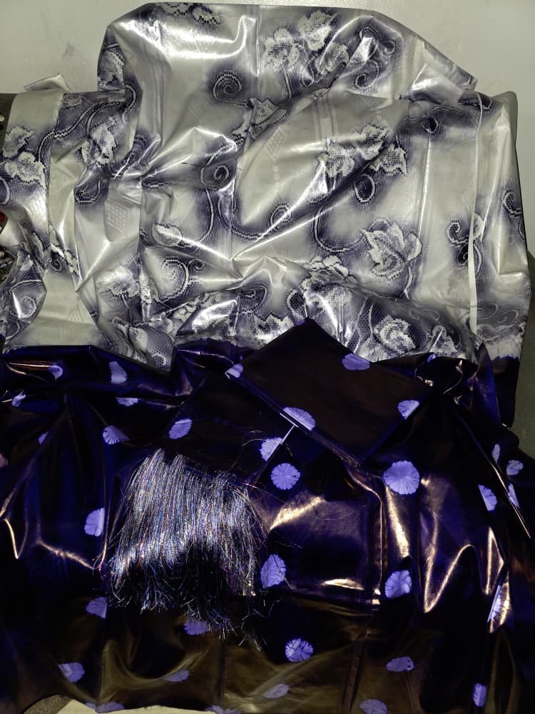 Nouvelle tendance en mode Bazin mixte laban et siri bleu