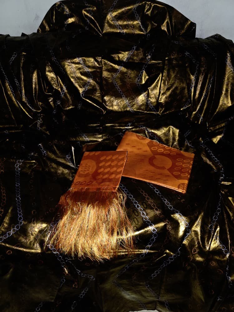 Siri traditionnel aiguille bazin riche getzner teinture lomassa et orange