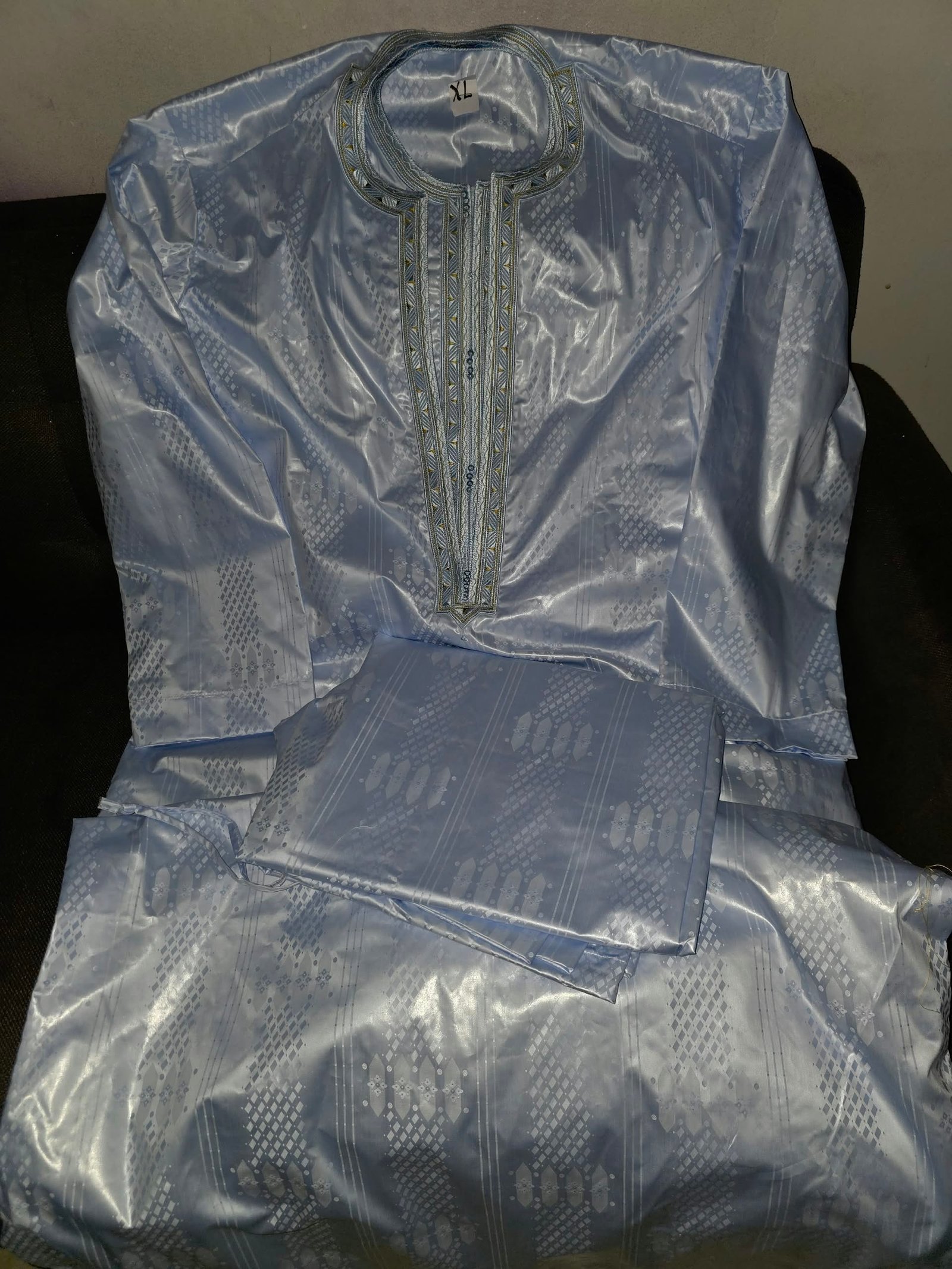 Chic boubou 2 pièces double cou bleu ciel brodé